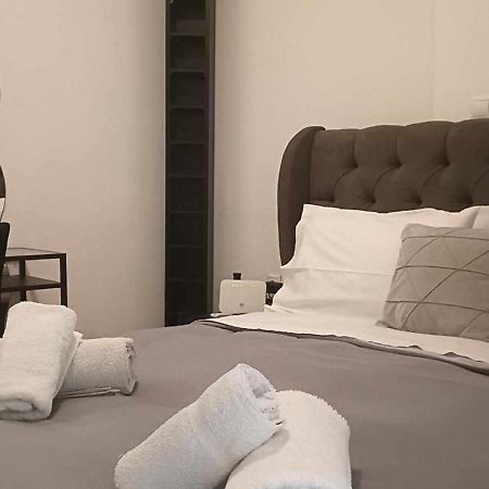 Φωτεινό Διαμέρισμα Πειραιας Pireus Eksteriør bilde